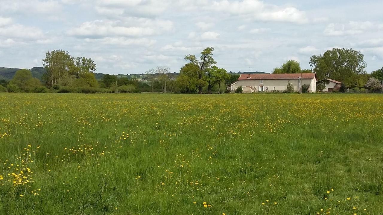 Apartamento La Ferme Du Nizon Valeille Exterior foto